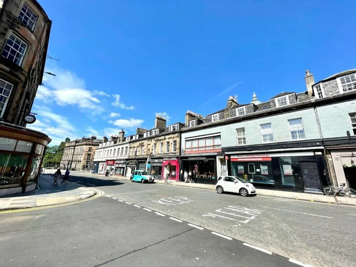 Modern & Spacious 1 Bed Apt, West End Edinburgh Apartment